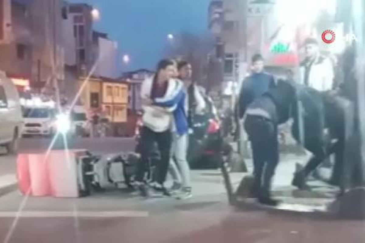 Arnavutköy’de tekme tokat kavga… İki grup birbirine girdi
