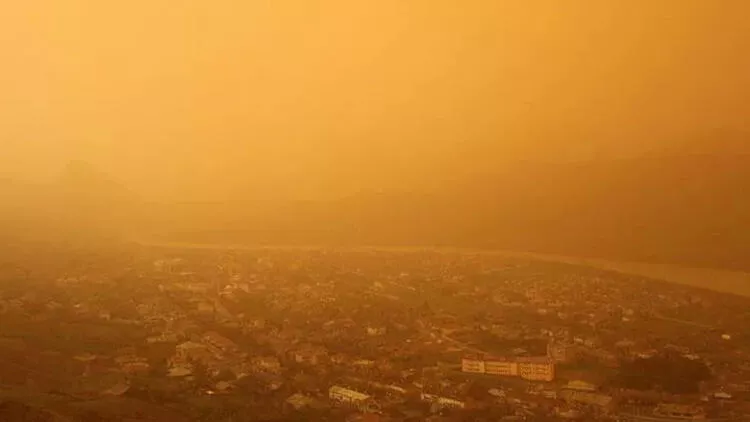 Meteoroloji bölge bölge uyardı: Sağanak yağış ve toz taşınımı uyarısı...