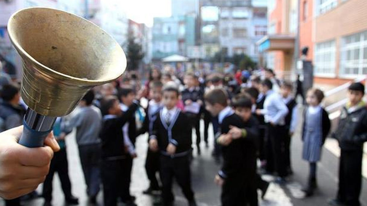 Deprem bölgesindeki 4 ilde okullar açıldı