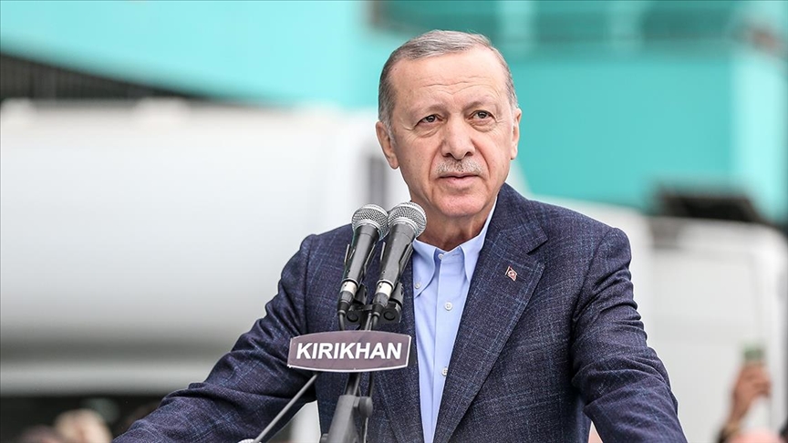 Cumhurbaşkanı Erdoğan: Bir yılda 244 bin konut ve 75 bin köy evi inşası tamamlanacak