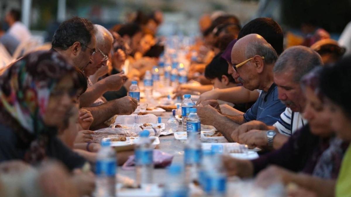 İlk iftar ne zaman İstanbul, Ankara, İzmir...