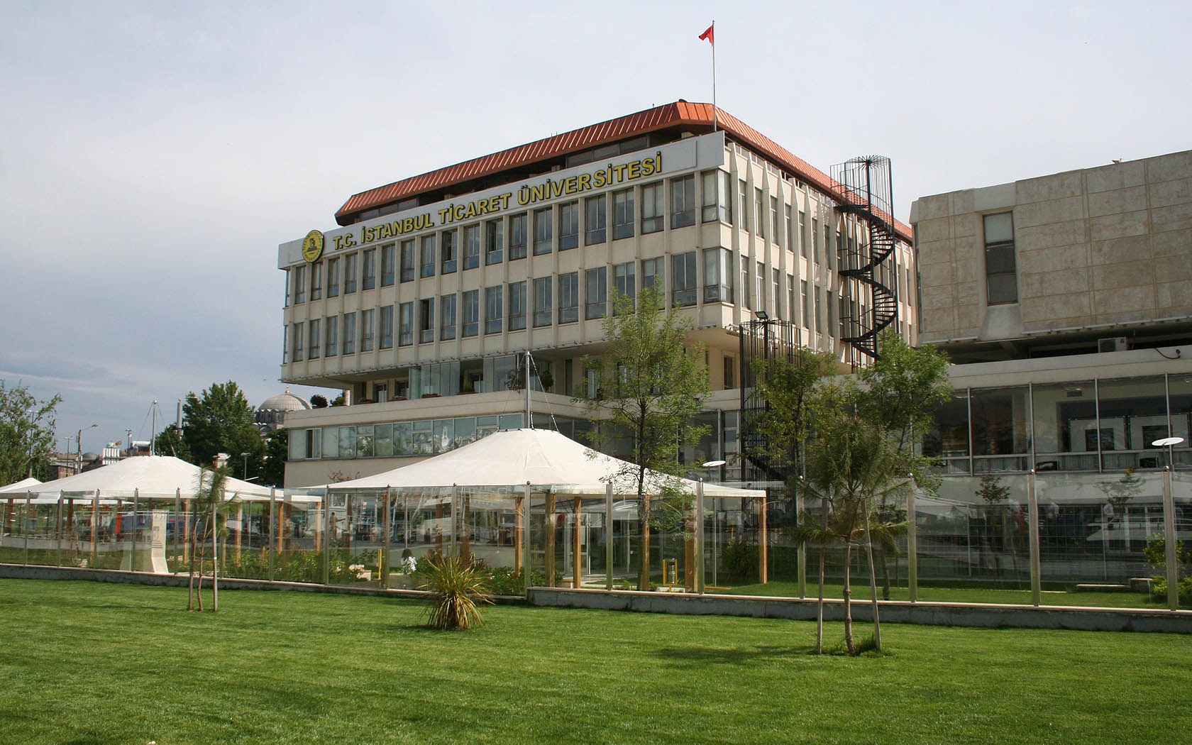 İstanbul Ticaret Üniversitesi Öğretim Üyesi alıyor