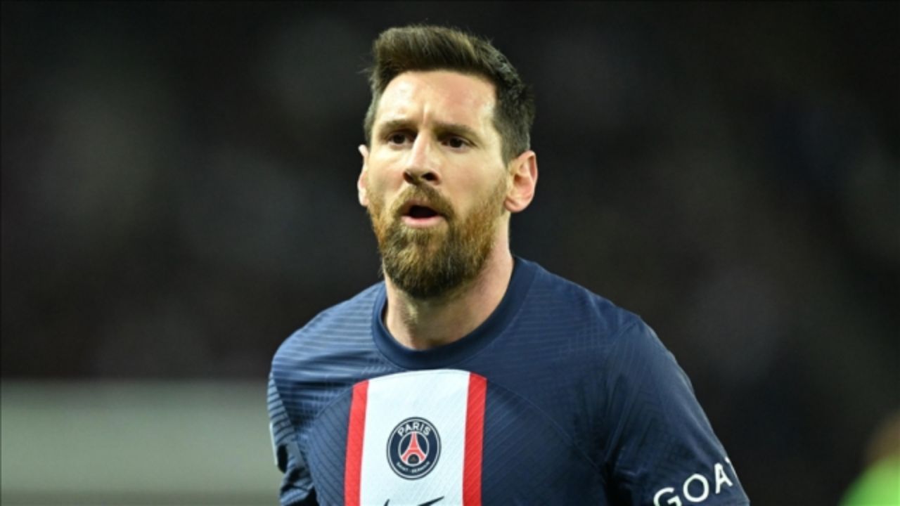 PSG defterini kapatıyor! Messi resmen açıklandı