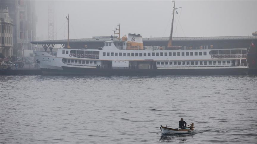 İstanbul'da sis nedeniyle bazı vapur seferleri iptal edildi