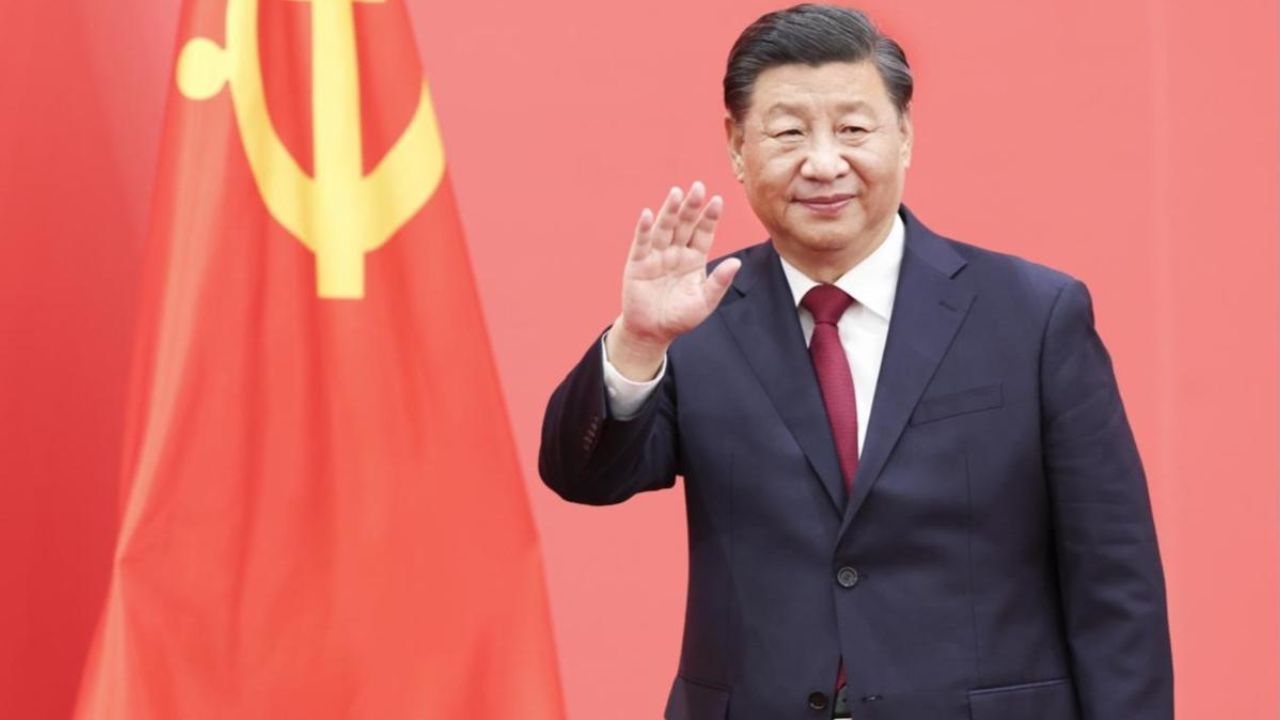 Xi: Putin'i Çin'e davet ettim