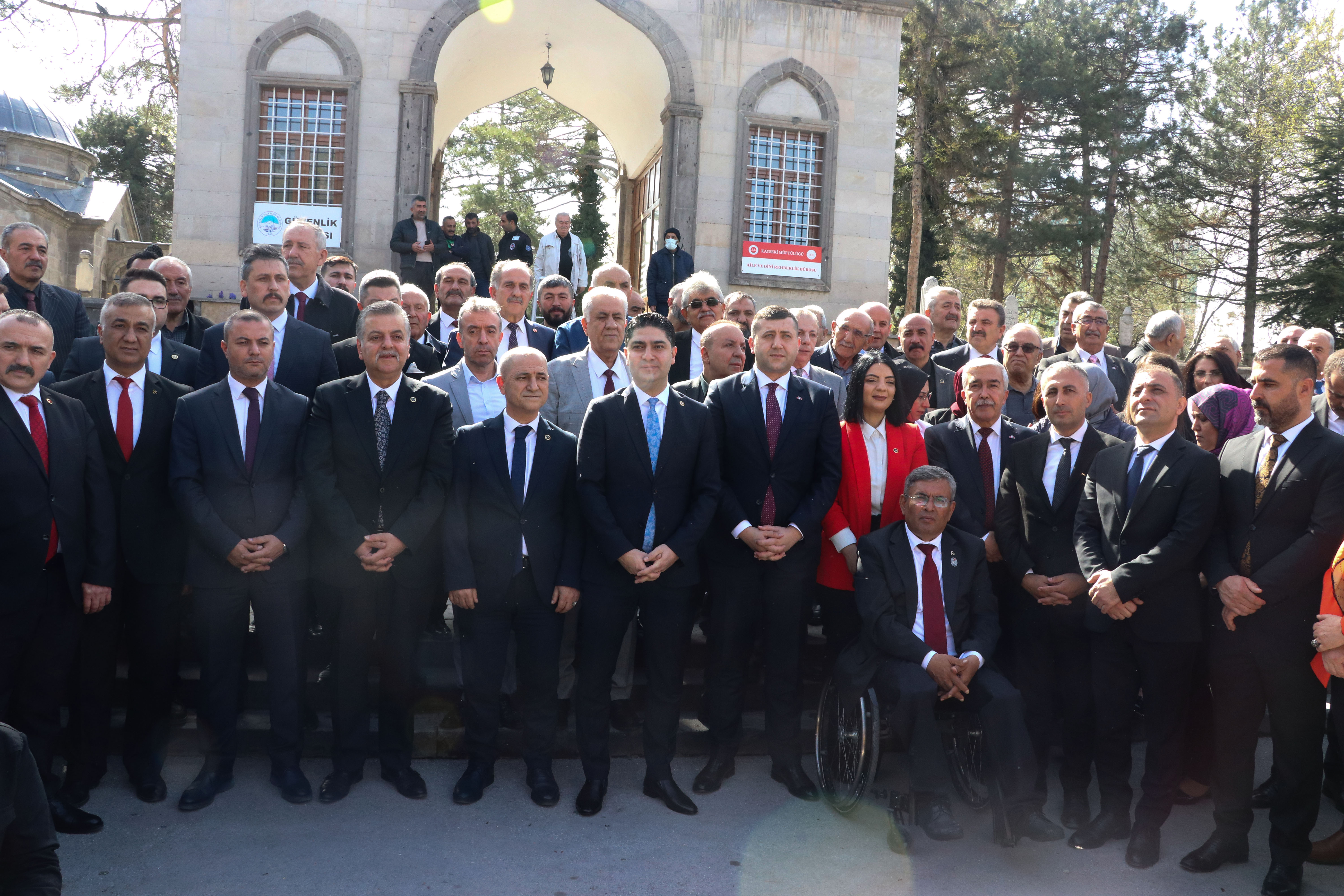 MHP Kayseri milletvekili adayları kurban keserek seçim çalışmalarına başladı