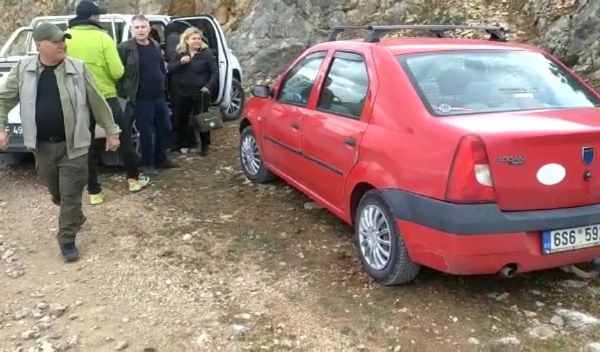 Amasya'da 12 bitki türünü Avrupa'ya kaçırmaya çalışan iki Slovakyalıya 488 bin lira ceza