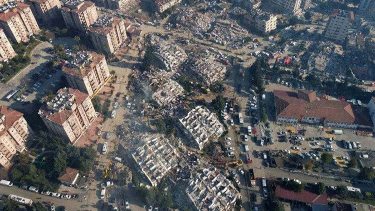 Deprem Araştırma Komisyonu taslak raporunu tamamladı: 1000 sayfalık belge ile hayati uyarılar