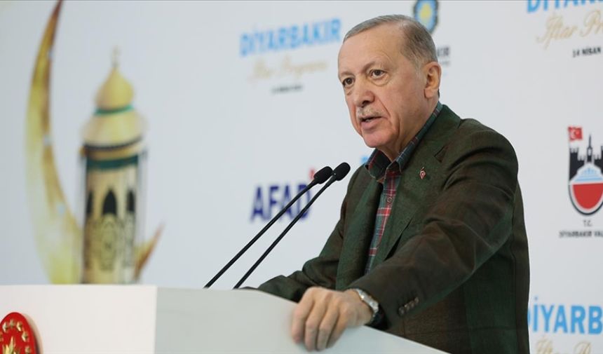 Cumhurbaşkanı Erdoğan'dan muhalefete deprem turisti tepkisi