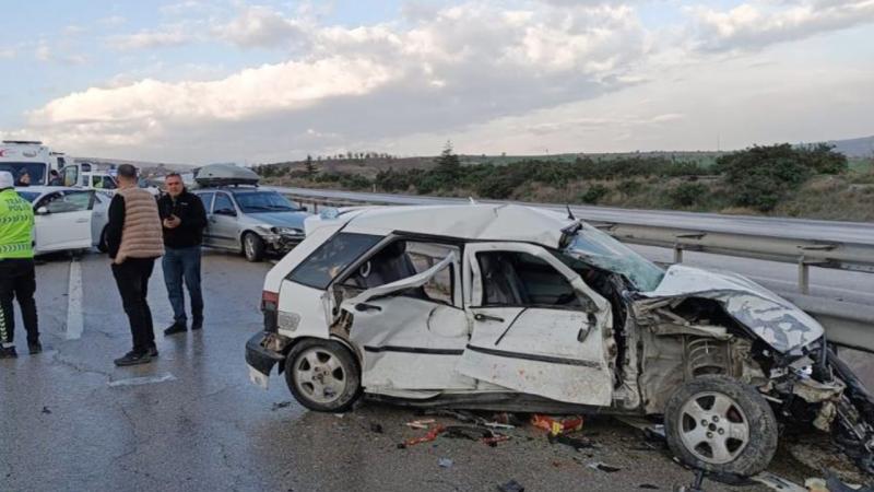 Başkentte zincirleme trafik kazası: 1 ölü, 11 yaralı