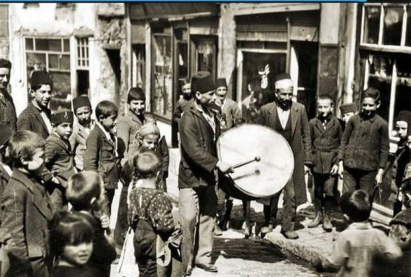 Nerede o eski bayramlar! İşte, geçmişten günümüze o görseller