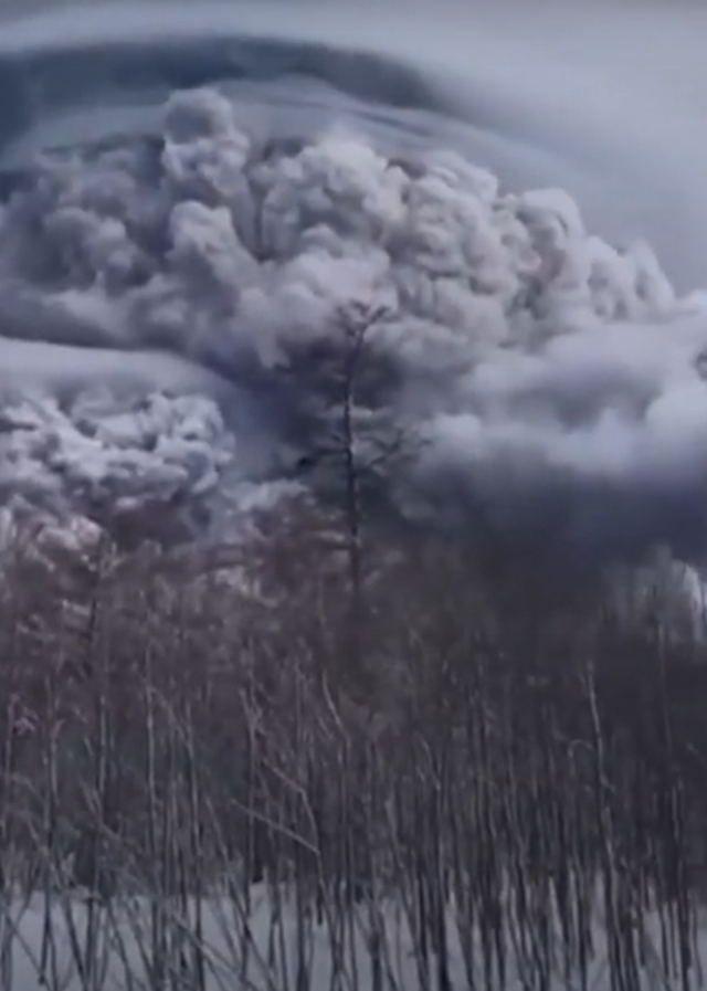 rusya-daki-yanardag-patlamasi-nedeniyle-son-60-15756741_2311_m