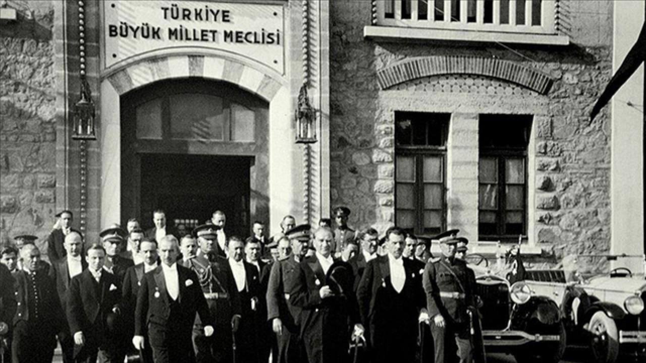 Milli iradenin simgesi TBMM 103 yıl önce açıldı