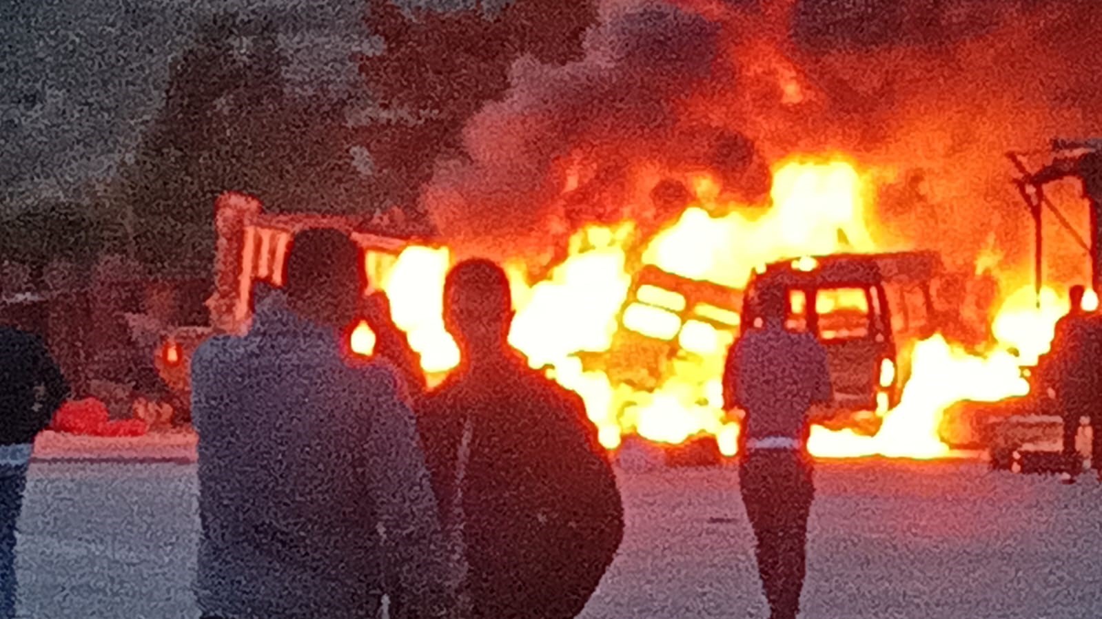 Freni patlayan kamyon asker uğurlama eğlencesini savaş alanına çevirdi: 12 ölü