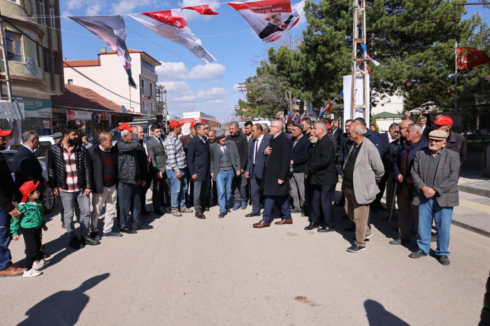 MHP'li Karakaya: Bizim itirazımız ayrık otlarınadır