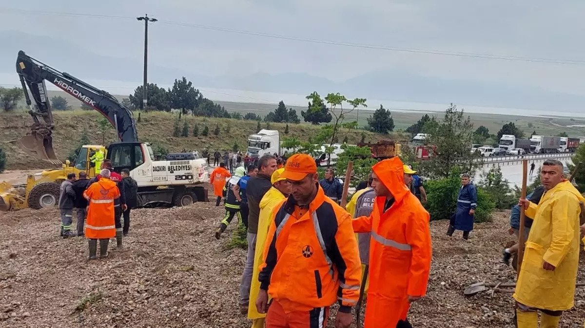 Afyonkarahisar'da heyelan faciası! 1 ölü, 1 yaralı