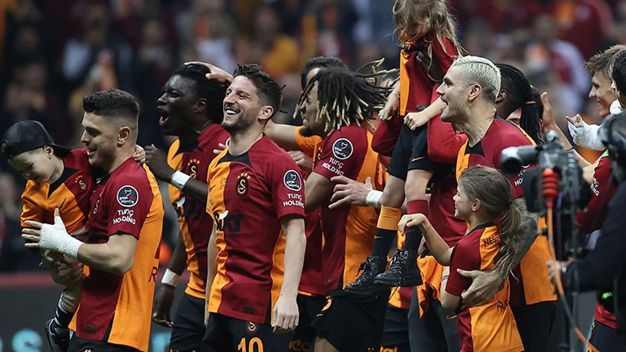 İtalyan devi Galatasaray'ın yıldızına kanca attı