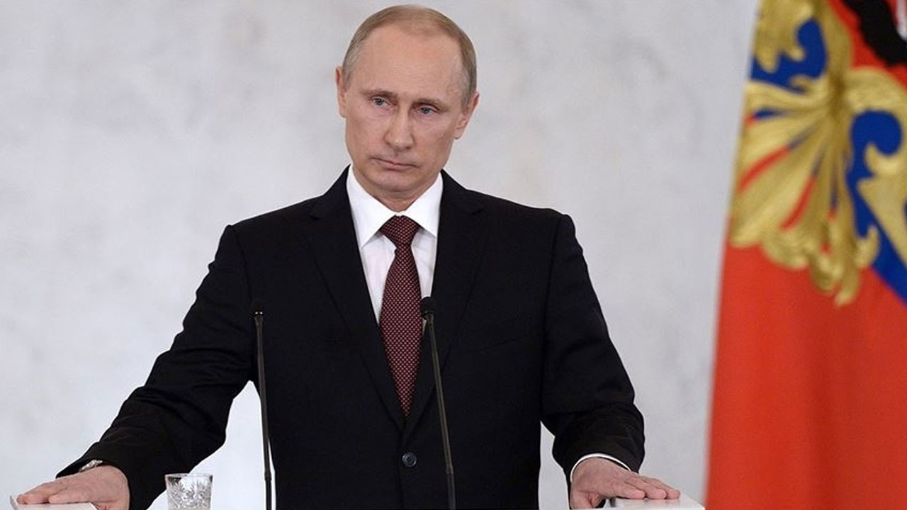 Putin: Rusya'da Kur’an-ı Kerim'e saygısızlık suçtur