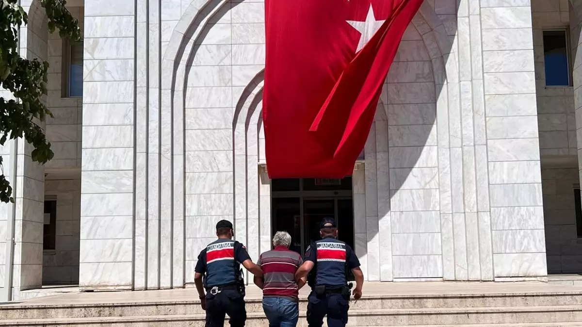 Muğla'da ormanlık alanda çıkan yangınla ilgili yakalanan kişi tutuklandı