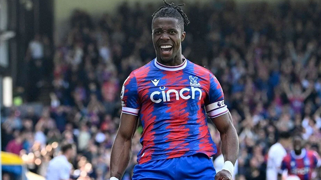 Fenerbahçe’nin istediği Zaha kararını açıklayacak