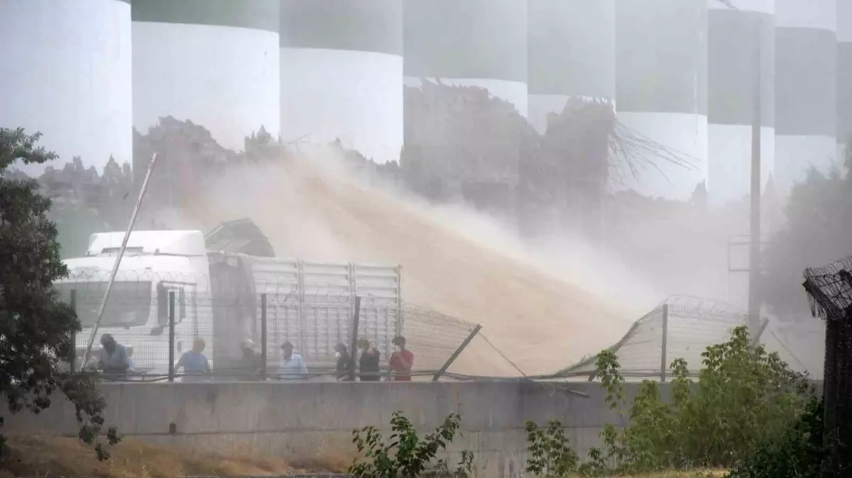 Kocaeli'de TMO silosundaki patlamada yaralananlardan 1'i hayatını kaybetti