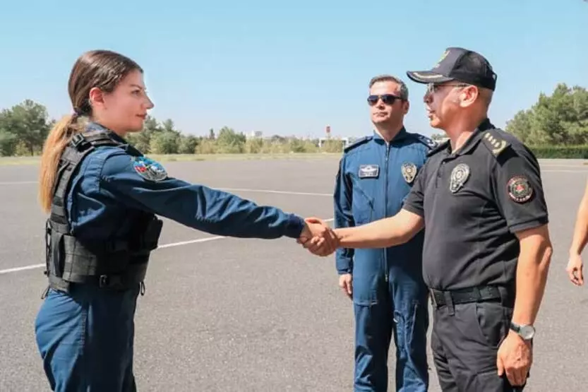 Türkiye'nin ilk kadın taarruz helikopter pilotu, Diyarbakır semalarında uçtu