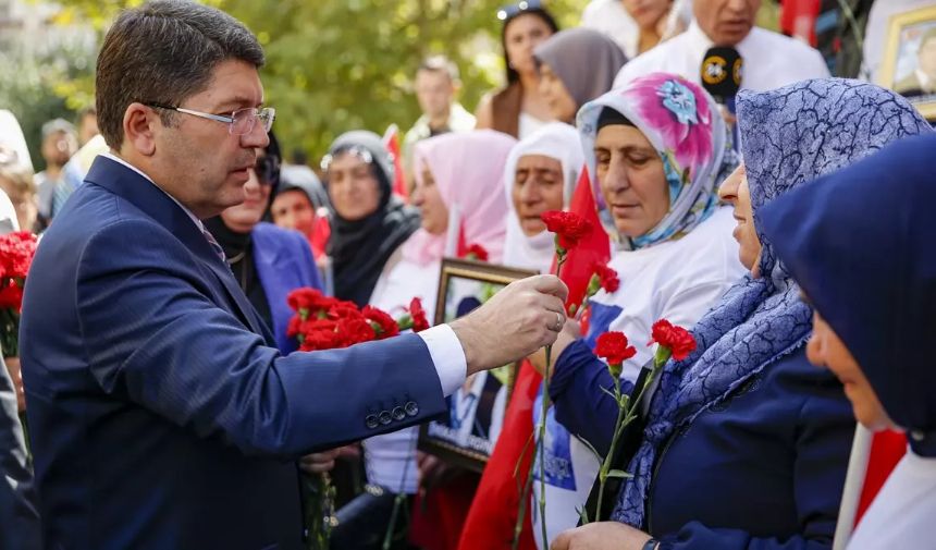 Adalet Bakanı Tunç: Diyarbakır annelerimizin mücadelesine destek olmaya devam edeceğiz