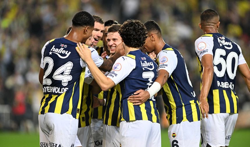 Fenerbahçe 4 golle kazandı, liderliğini sürdürdü