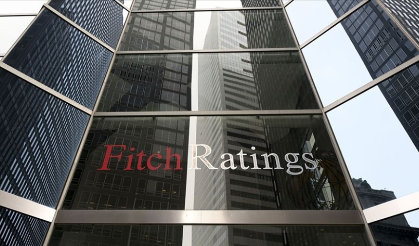 Fitch, Türkiye'nin kredi notu görünümünü yükseltti