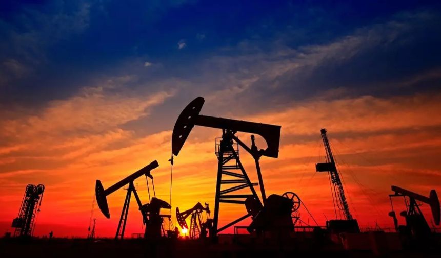 ABD'nin ticari ham petrol stokları azaldı