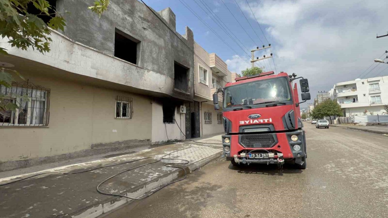 Silopi’de çıkan yangında ailenin dikkatiyle facia önlendi