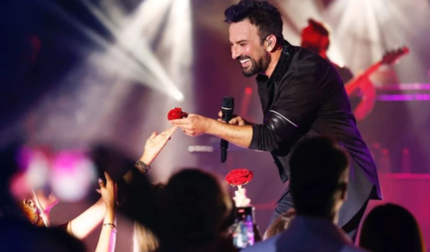 Tarkan, Cumhuriyet'in 100. yılı için marş besteledi! Dinleyicilerden tam not aldı