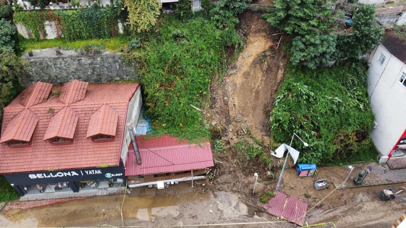 Trabzon'da 19 mahallede su baskını ve heyelan: 16 kişi tahliye edildi