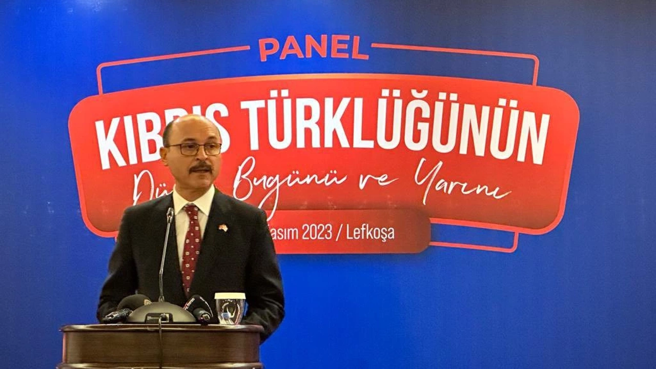 Türk Eğitim-Sen ve UAESEB, KKTC’nin 40. kuruluş yıl dönümünü dolayısıyla Lefkoşa’da panel düzenledi