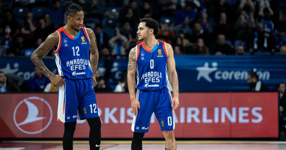 Anadolu Efes, İtalya deplasmanında mağlup