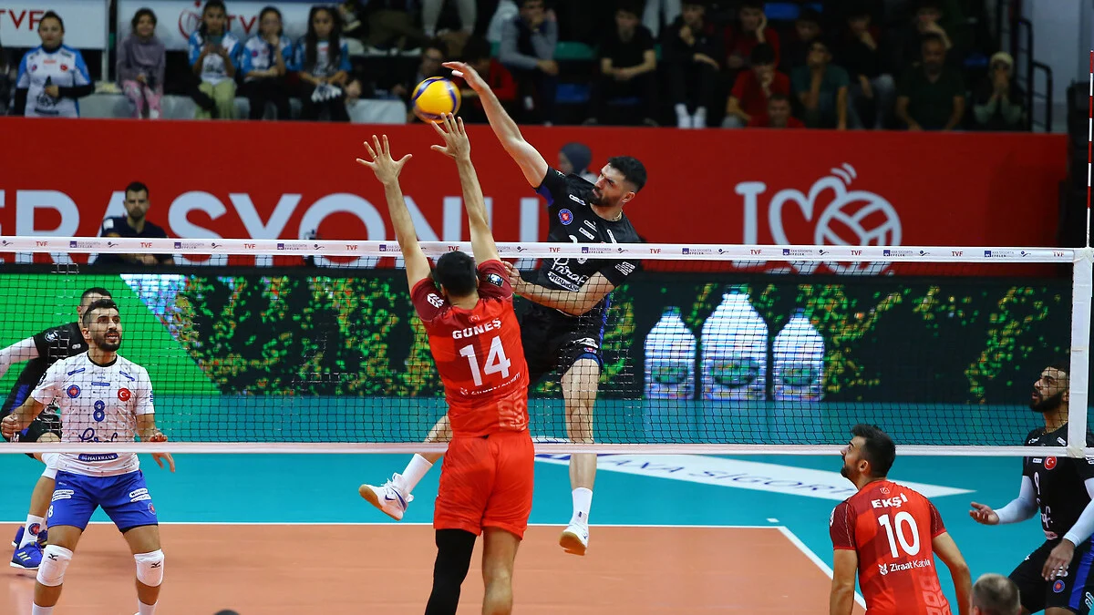 Voleybol Erkekler Şampiyonlar Kupası'nı Ziraat Bankası kazandı