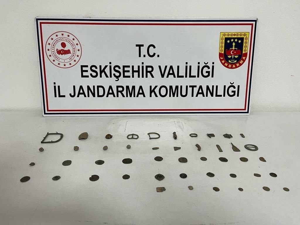 Jandarma ekiplerinden tarihi eser operasyonu