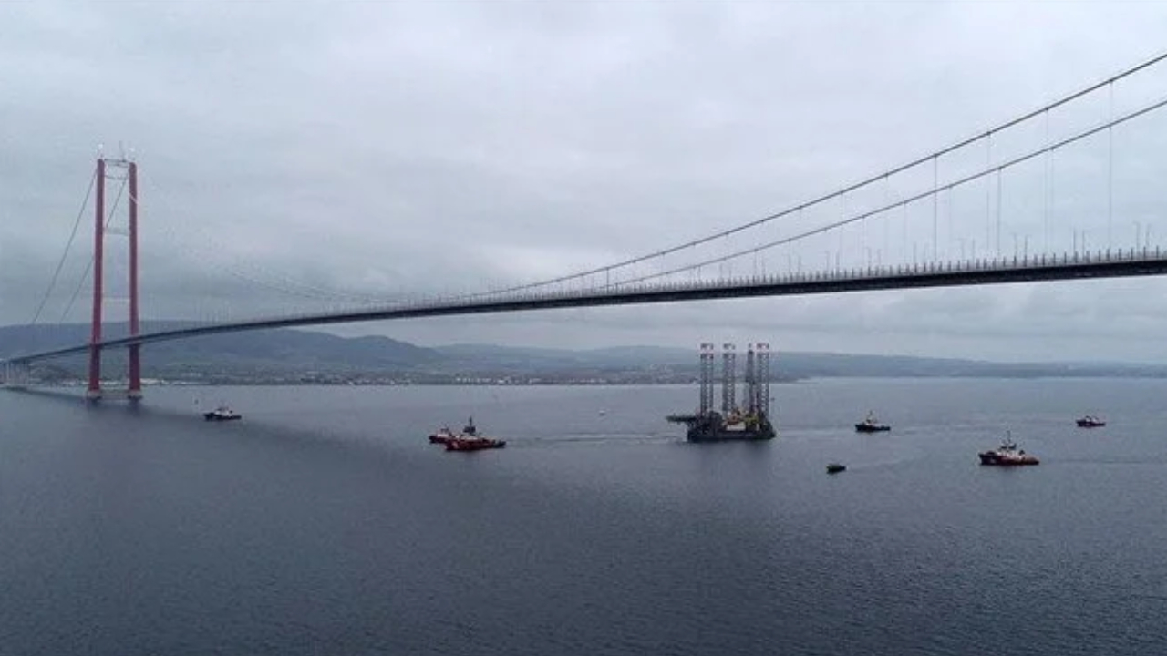 Çanakkale Boğazı gemi geçişlerine kapatıldı