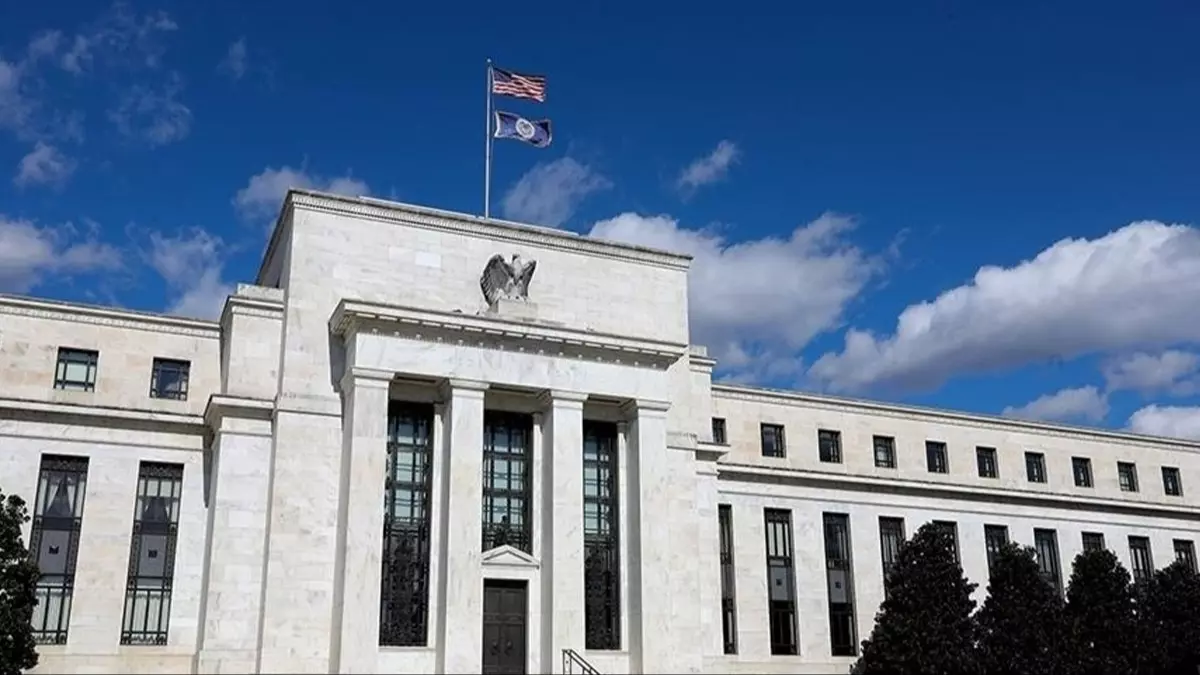 Fed Başkanı Powell, faiz oranlarının uzun süre yüksek kalabileceğinin sinyalini verdi