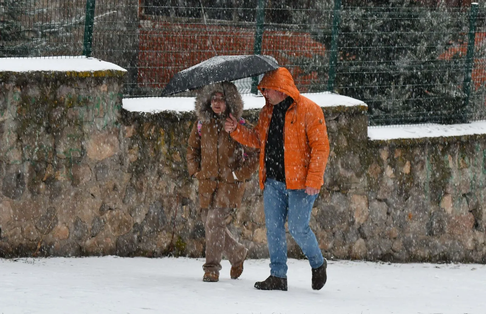 Atkı, bere ve eldivenleri hazırlayın... Meteoroloji gün verdi: İstanbul'a kar yağacak!