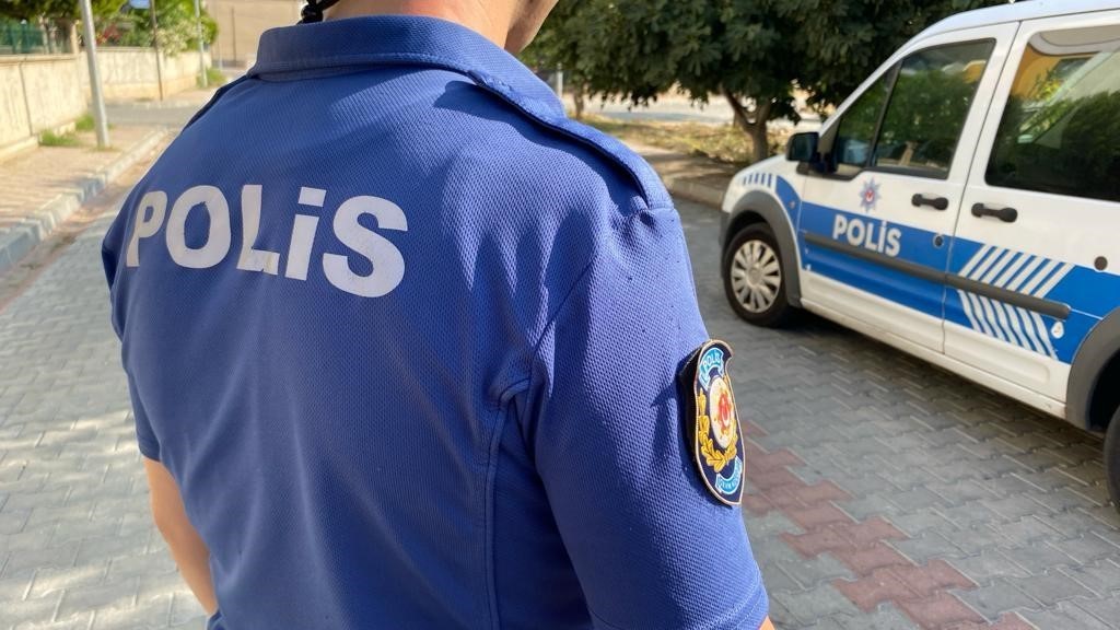 Hakkında 33 yıl hapis cezası bulunan şahıs polis ekiplerine takıldı