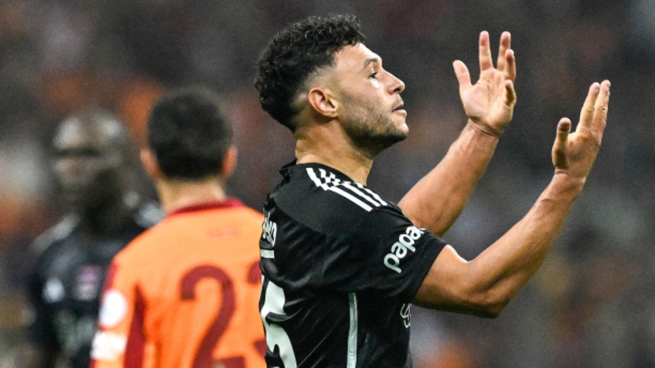 Beşiktaş'ta kadro yapılanması: 3 futbolcuya teklif var