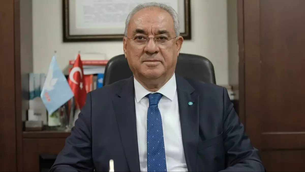 Önder Aksakal yeniden DSP Genel Başkanlığına seçildi