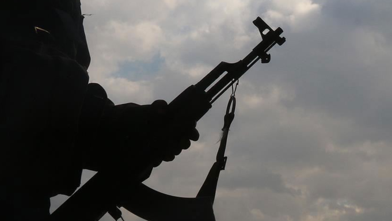 PKK'da çözülme devam ediyor: 3 terörist daha teslim oldu