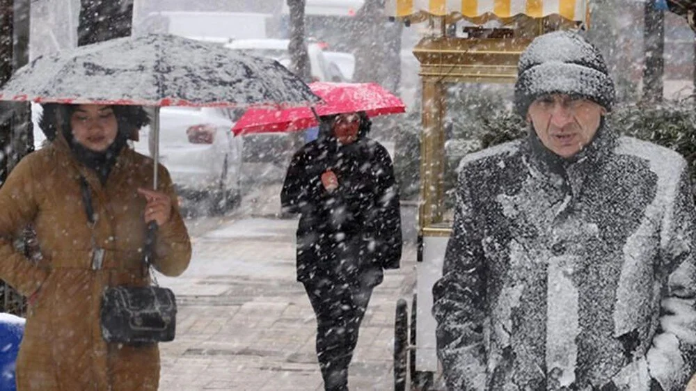 Meteoroloji'den kuvvetli yağış uyarısı! İstanbul ve birçok il için alarm verildi!