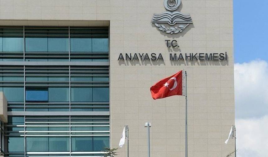 Kamu görevlilerine müjde: AYM yüzde 2 barajını kaldırdı