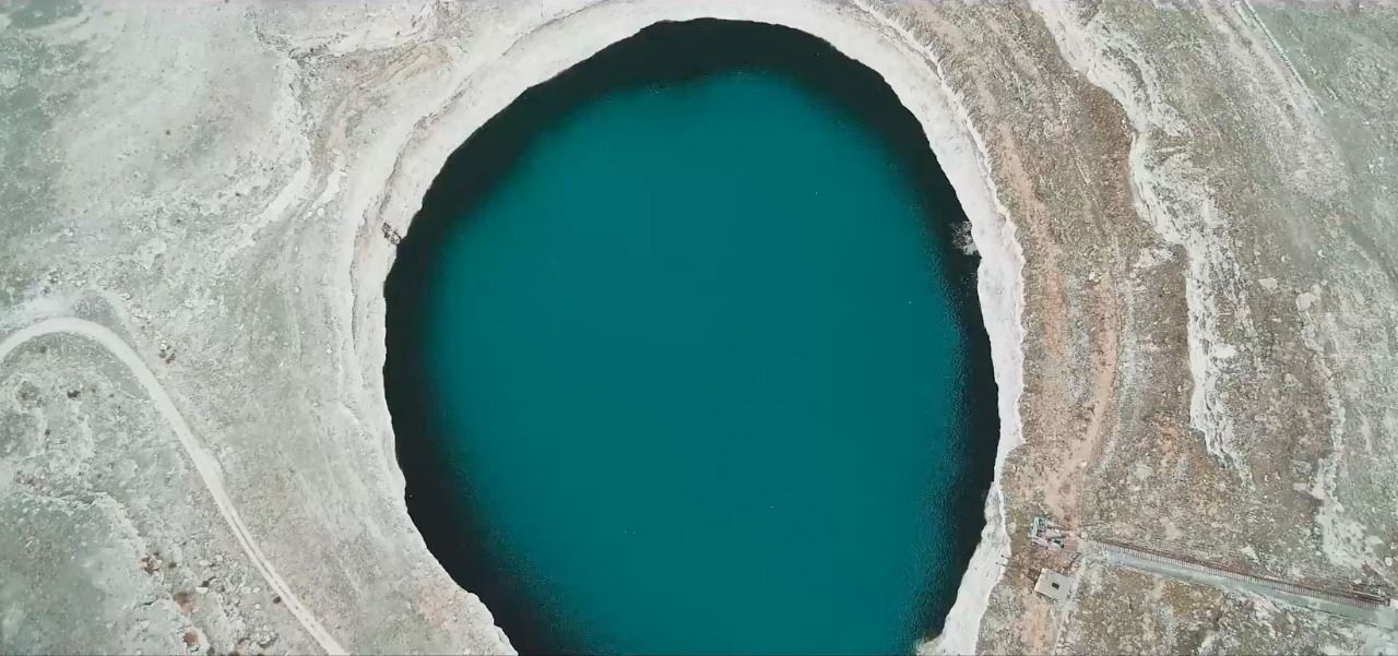 Turkuaz renkli suyu ile görenleri büyülüyor: Türkiye’nin en büyüğü