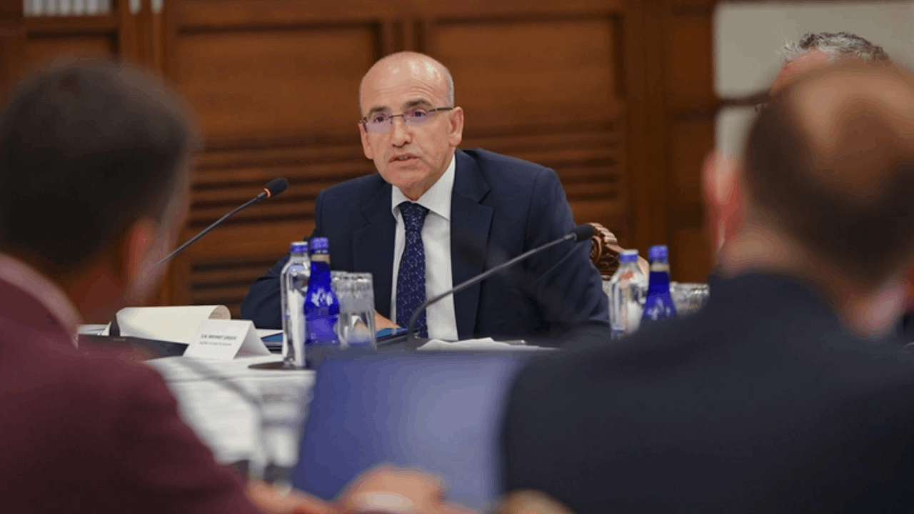 Bakan Mehmet Şimşek: "İlk önceliğimiz fiyat istikrarını sağlamak"