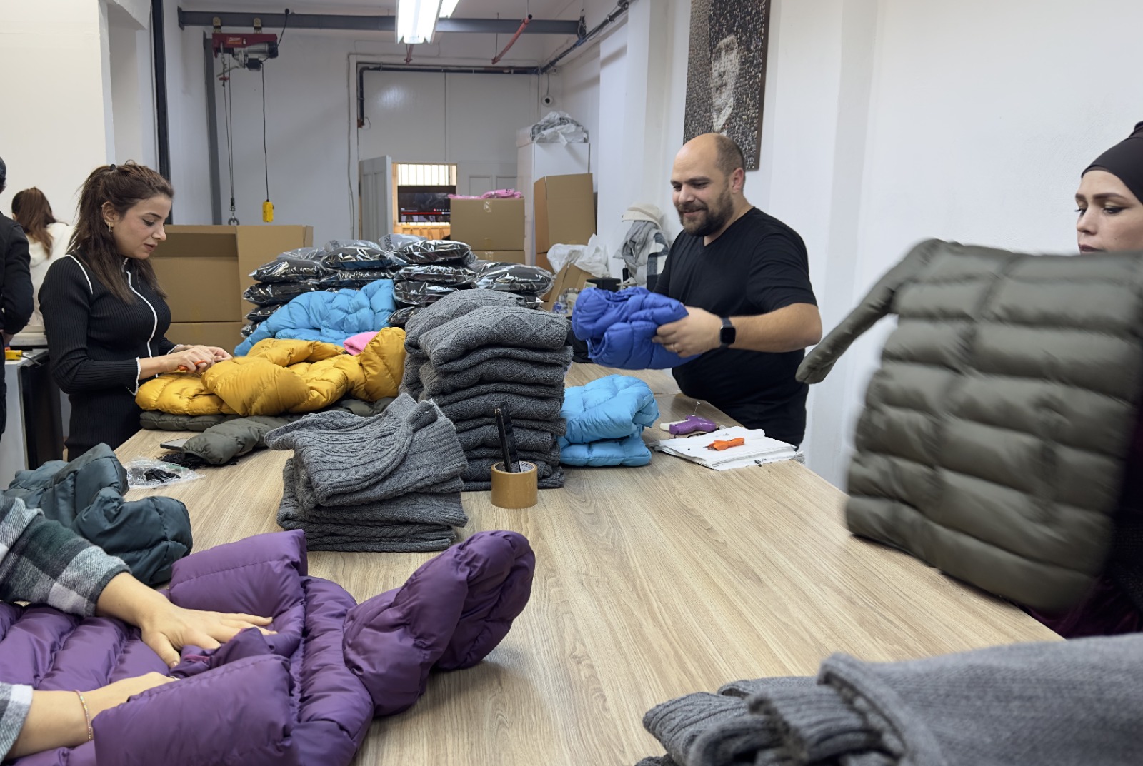 Sekiz Tekstil'e ait Nes Kids Store markasından çocuk esirgeme yurdundaki çocuklara iç ısıtan hediyeler
