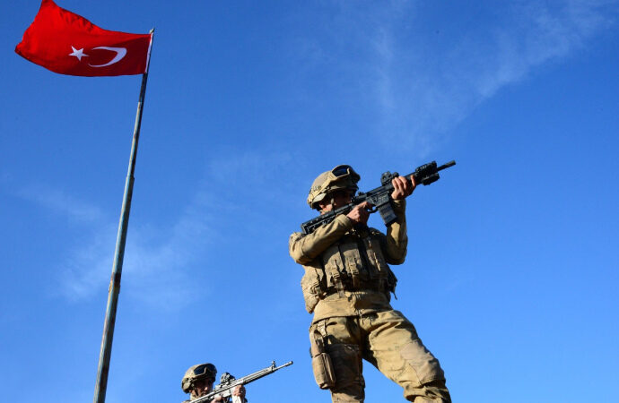 Şehidin kanı yerde kalmadı! 2 PKK'lı terörist etkisiz hale getirildi
